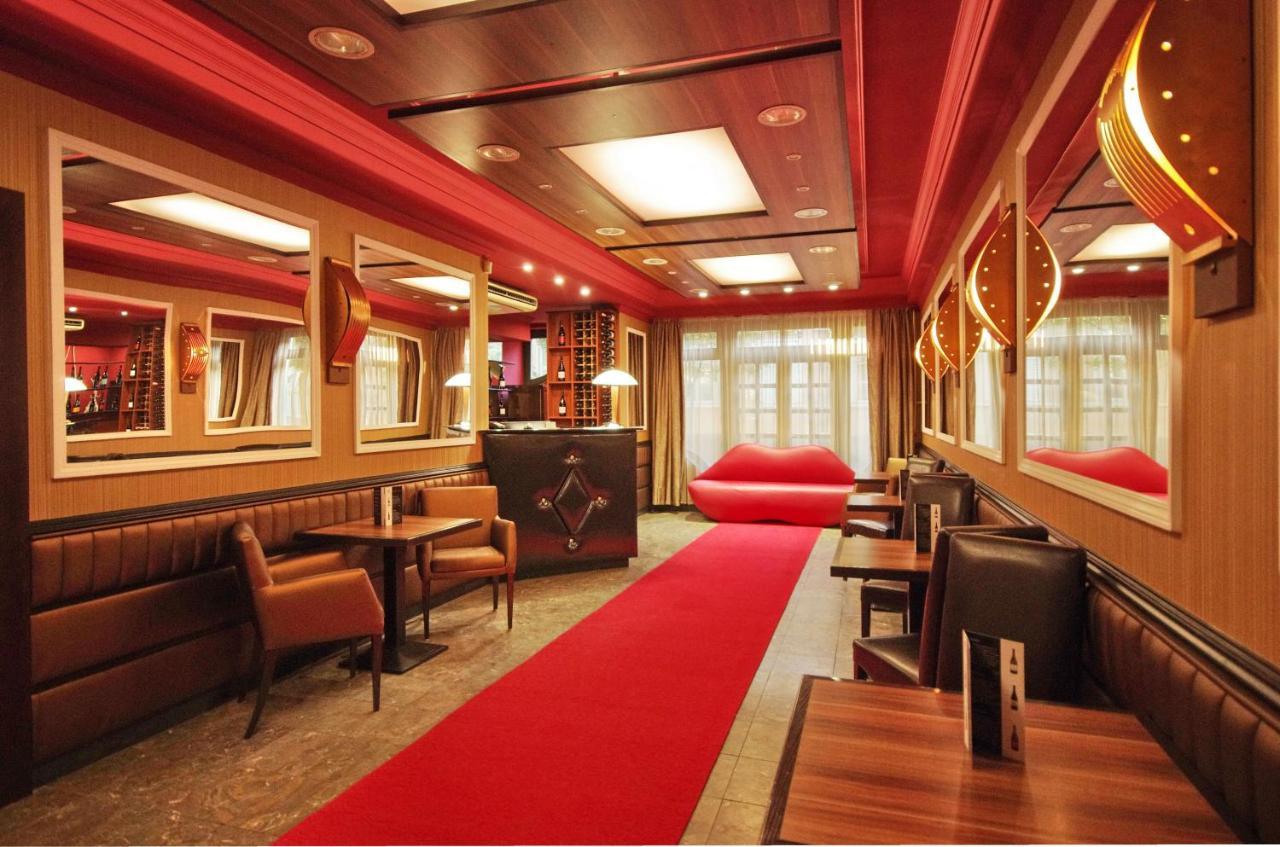 Hotel Corvin ยูลา ภายนอก รูปภาพ