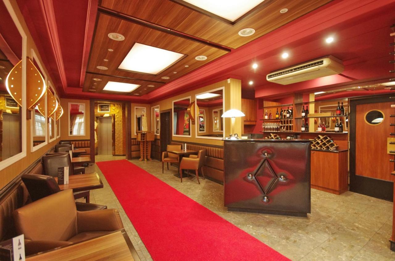 Hotel Corvin ยูลา ภายนอก รูปภาพ