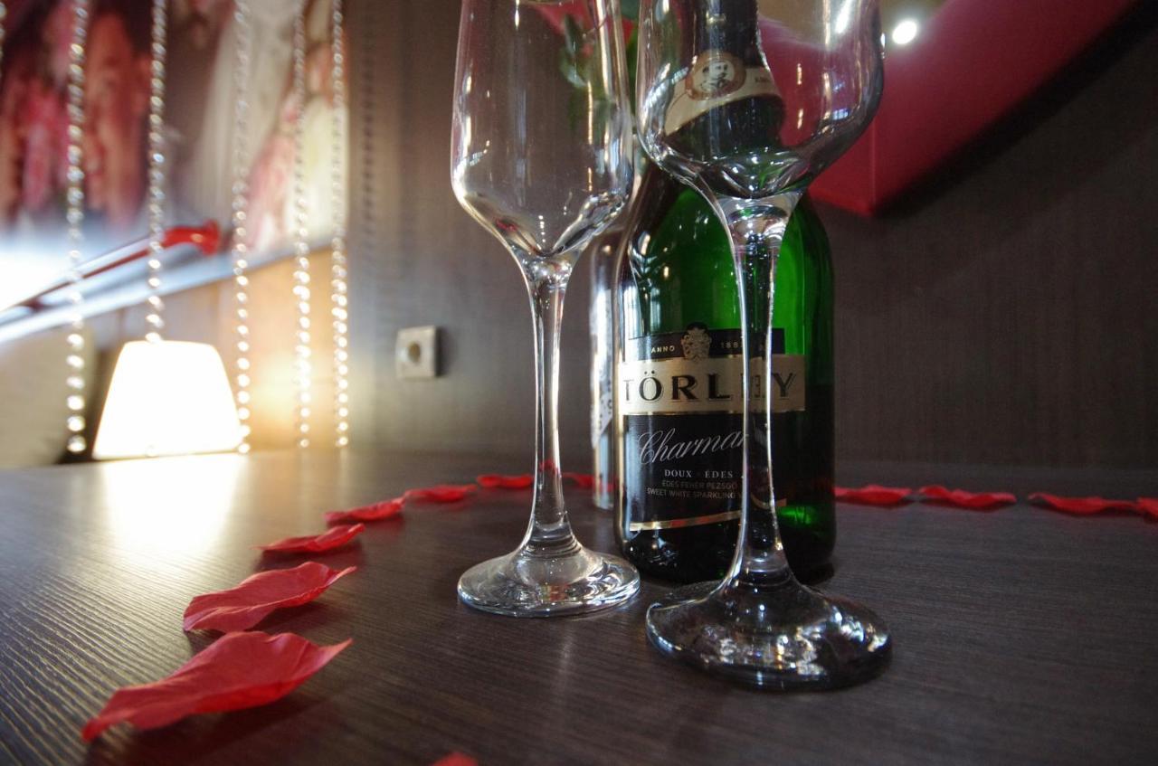Hotel Corvin ยูลา ภายนอก รูปภาพ