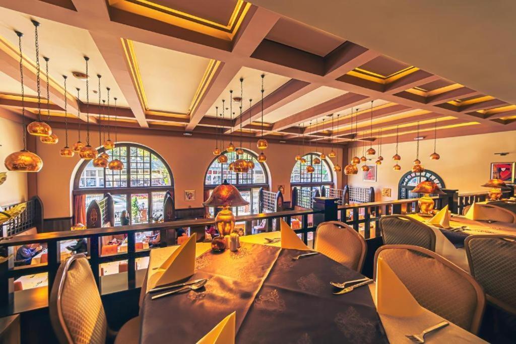 Hotel Corvin ยูลา ภายนอก รูปภาพ