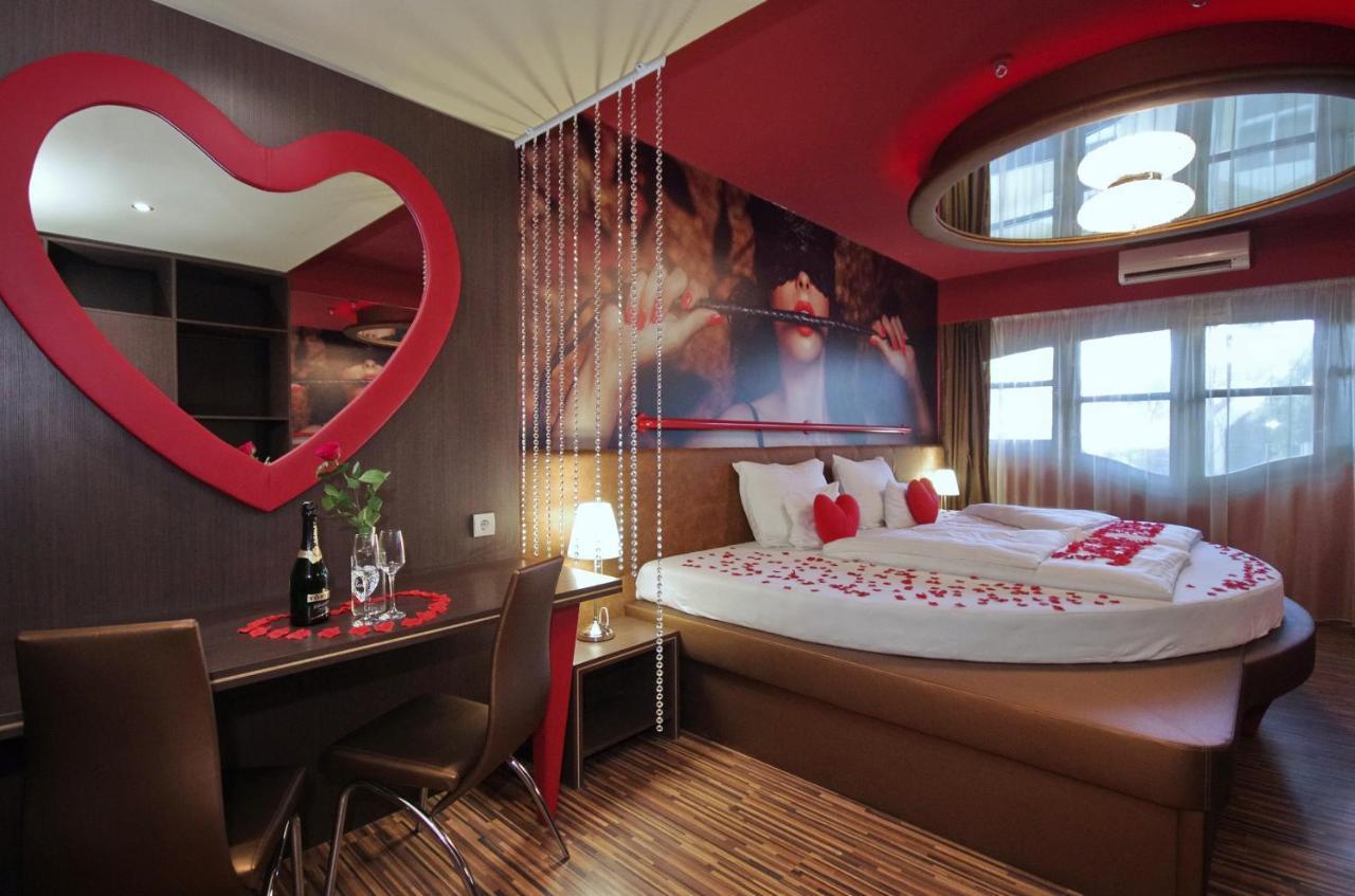 Hotel Corvin ยูลา ภายนอก รูปภาพ
