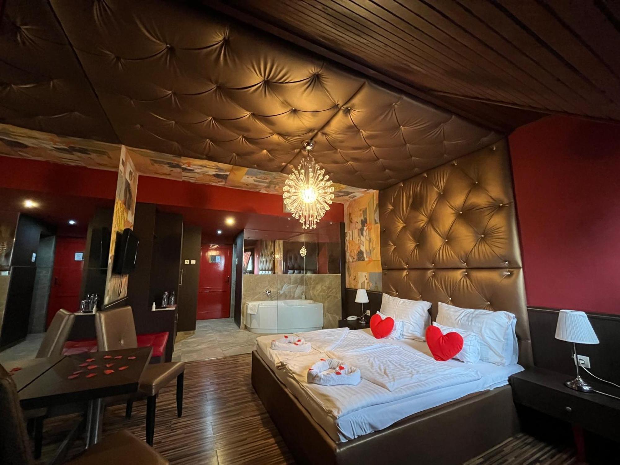 Hotel Corvin ยูลา ห้อง รูปภาพ